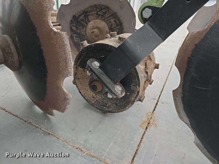 image for item DT6828 Orthman 369202 pivot track tiller