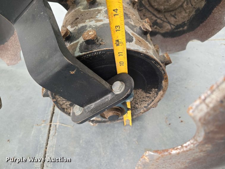 image for item DT6828 Orthman 369202 pivot track tiller