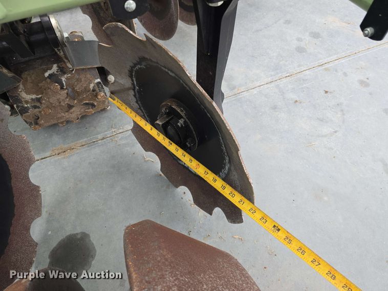 image for item DT6828 Orthman 369202 pivot track tiller