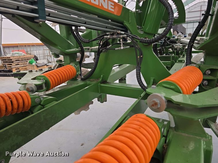 image for item DT6829 2021 Amazone Ceus 6000-2TX mulch finisher