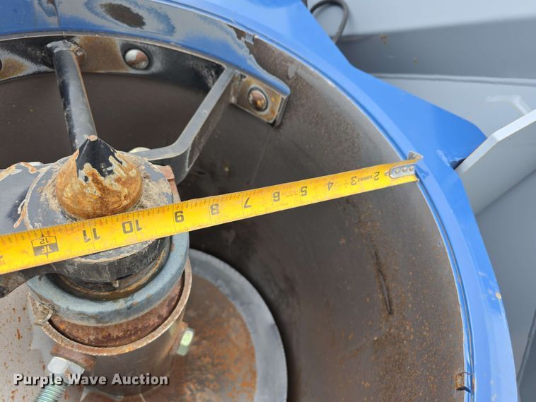 image for item DT6830 2022 Walkabout Mother Bins WMB 4000+ Eastern Grey grain cart