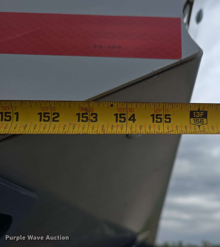 image for item DT6830 2022 Walkabout Mother Bins WMB 4000+ Eastern Grey grain cart