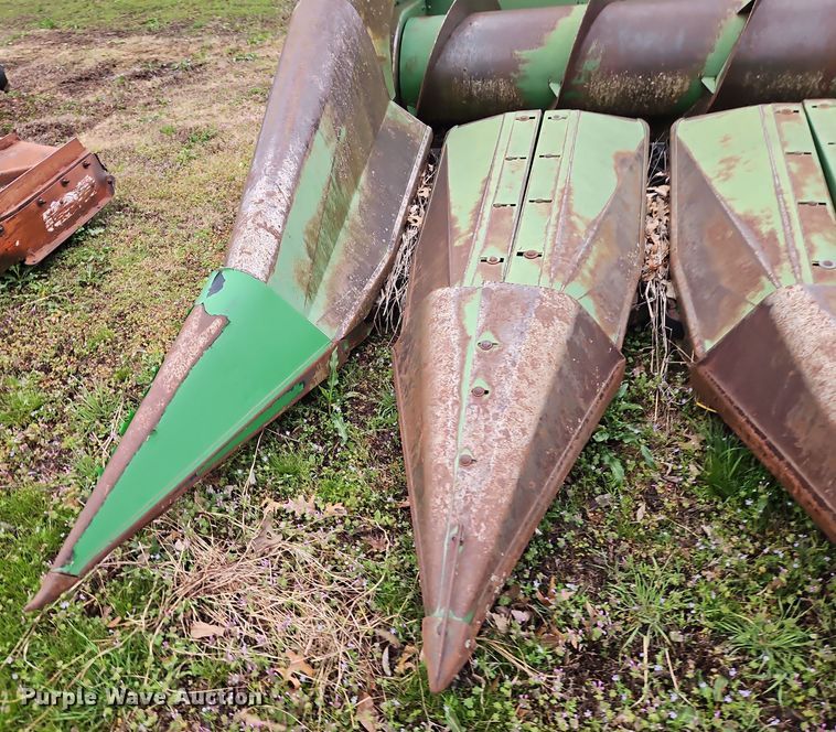 image for item DT7702 John Deere 853A all-crop head