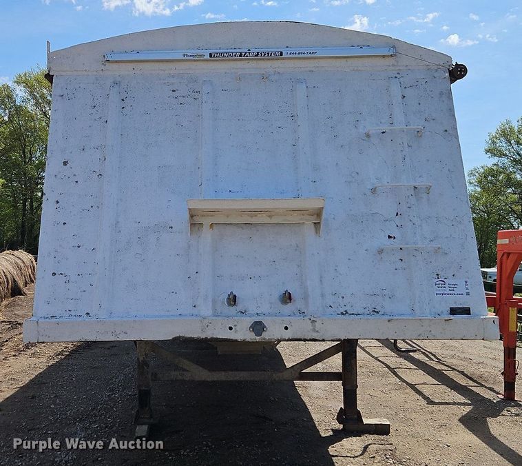 image for item DT7746 2007 Whit 40207 grain trailer