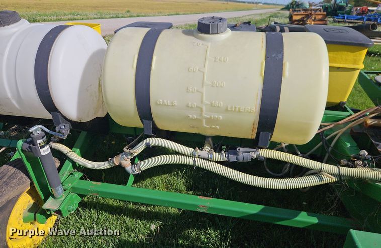 image for item DT7747 John Deere planter