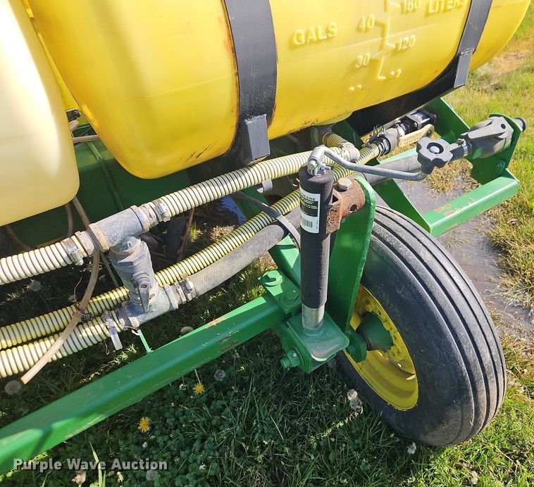 image for item DT7747 John Deere planter