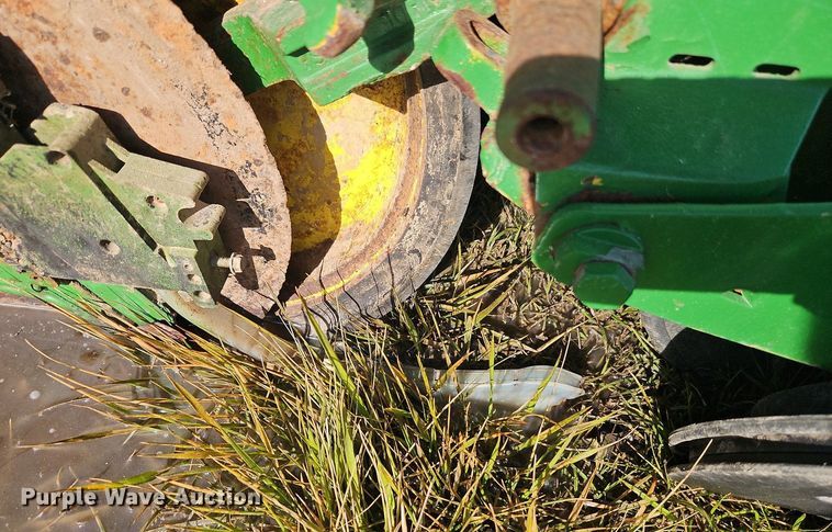 image for item DT7747 John Deere planter