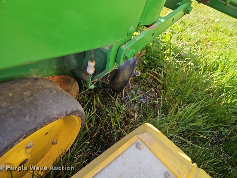 image for item DT7747 John Deere planter