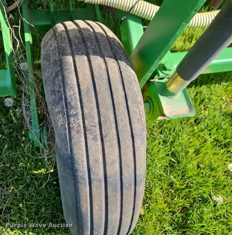 image for item DT7747 John Deere planter