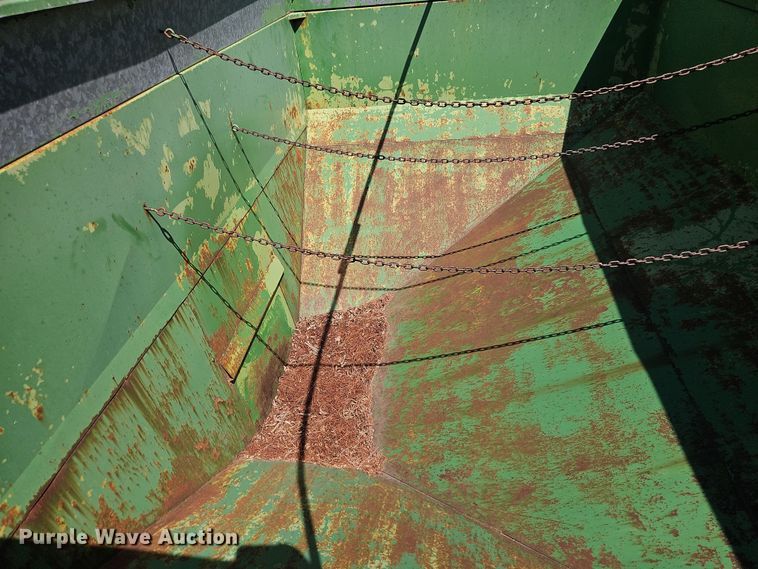 image for item DT7748 Parker J2500 gravity wagon