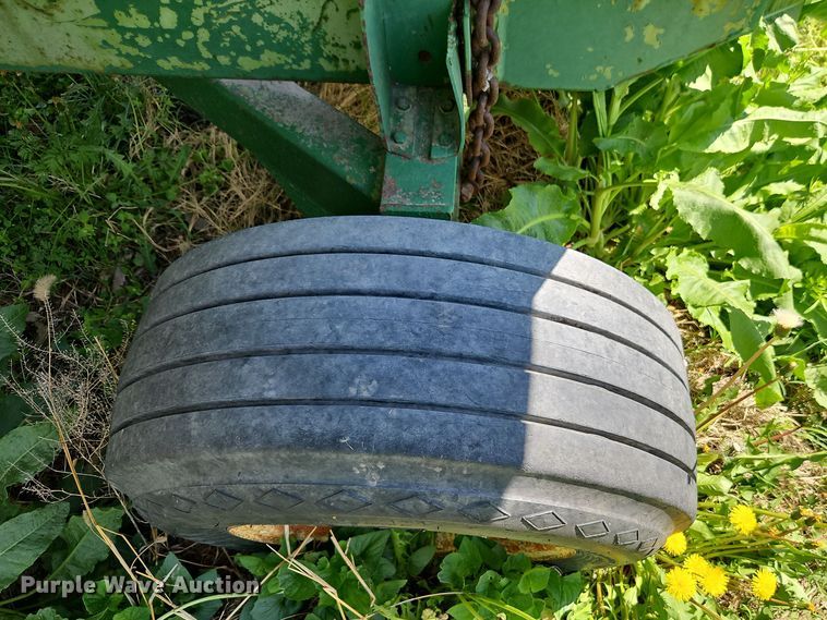 image for item DT7748 Parker J2500 gravity wagon