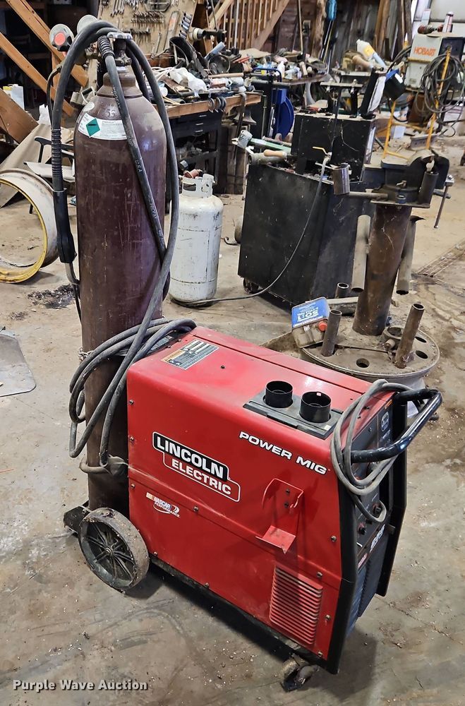 image for item DT7749 Lincoln Power Mig 256 welder