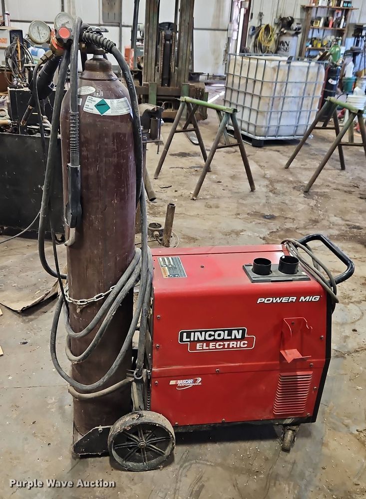 image for item DT7749 Lincoln Power Mig 256 welder