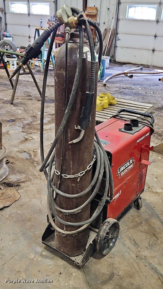 image for item DT7749 Lincoln Power Mig 256 welder