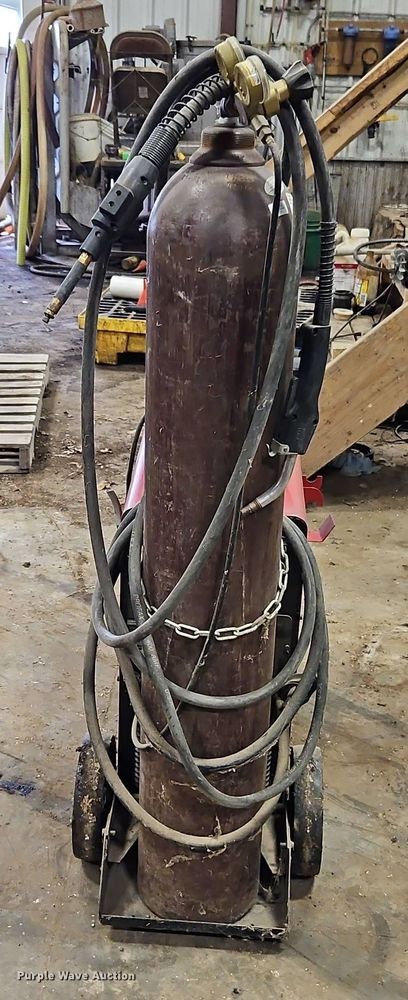 image for item DT7749 Lincoln Power Mig 256 welder