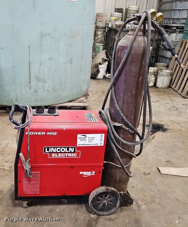 image for item DT7749 Lincoln Power Mig 256 welder