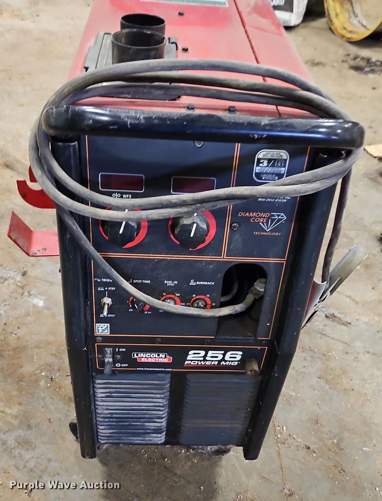 image for item DT7749 Lincoln Power Mig 256 welder