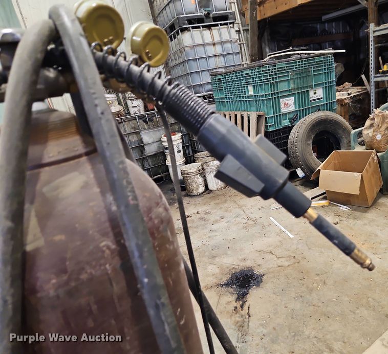 image for item DT7749 Lincoln Power Mig 256 welder