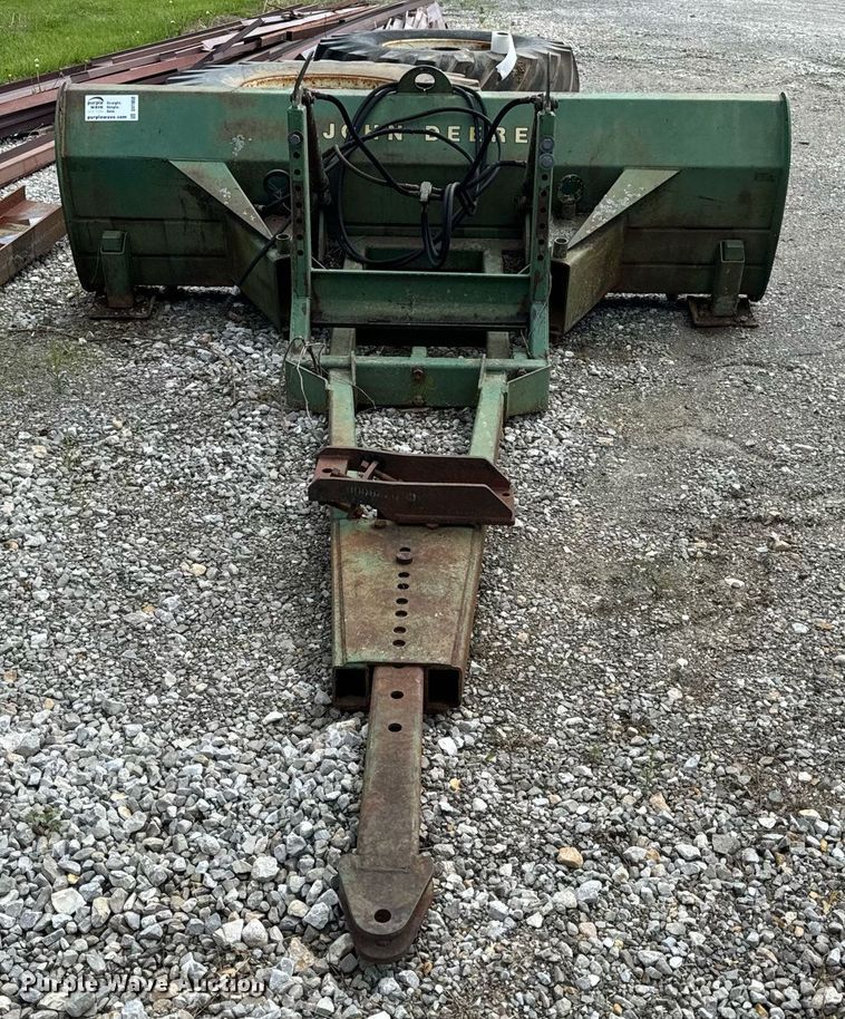 image for item DV1958 John Deere 00534 9' W blade