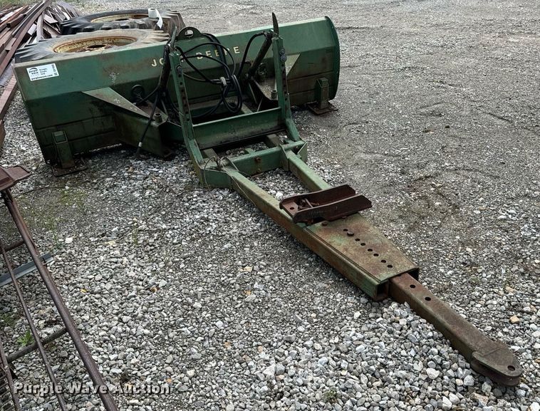 image for item DV1958 John Deere 00534 9' W blade