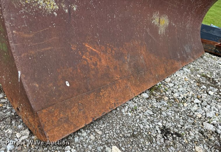 image for item DV1958 John Deere 00534 9' W blade