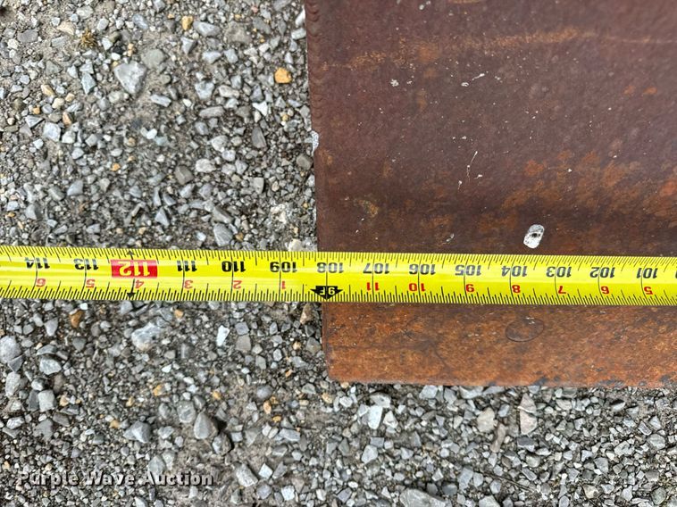 image for item DV1958 John Deere 00534 9' W blade