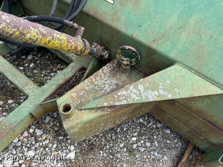 image for item DV1958 John Deere 00534 9' W blade