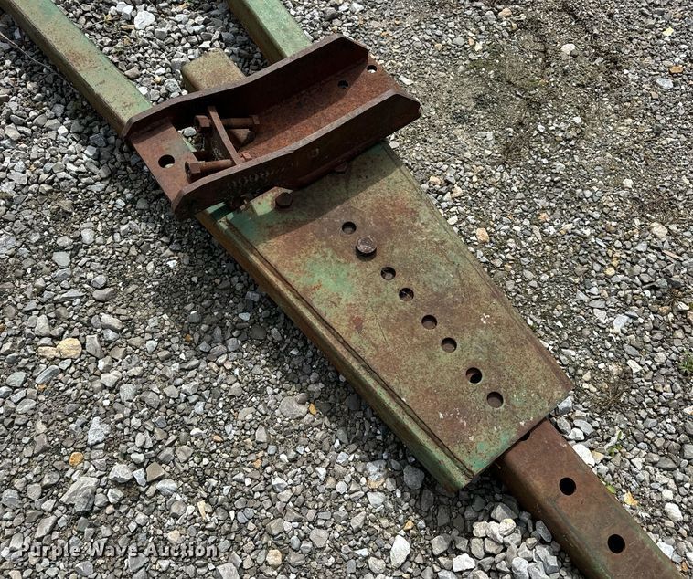 image for item DV1958 John Deere 00534 9' W blade