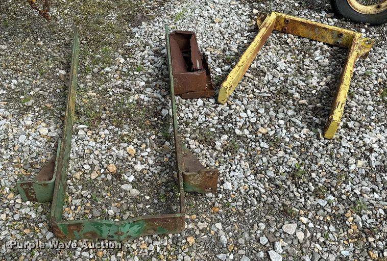 image for item DV1958 John Deere 00534 9' W blade