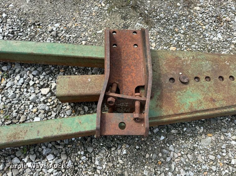 image for item DV1958 John Deere 00534 9' W blade