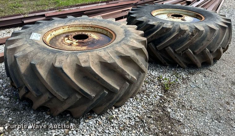 image for item DV1959 (2) 24.5-32 tires and wheels