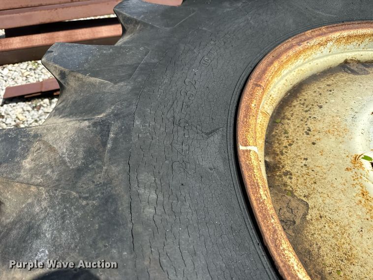 image for item DV1959 (2) 24.5-32 tires and wheels