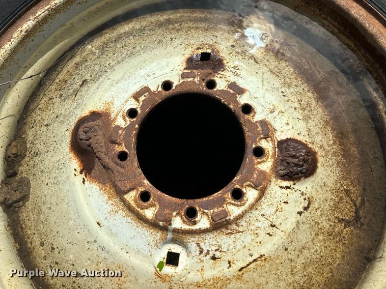 image for item DV1959 (2) 24.5-32 tires and wheels