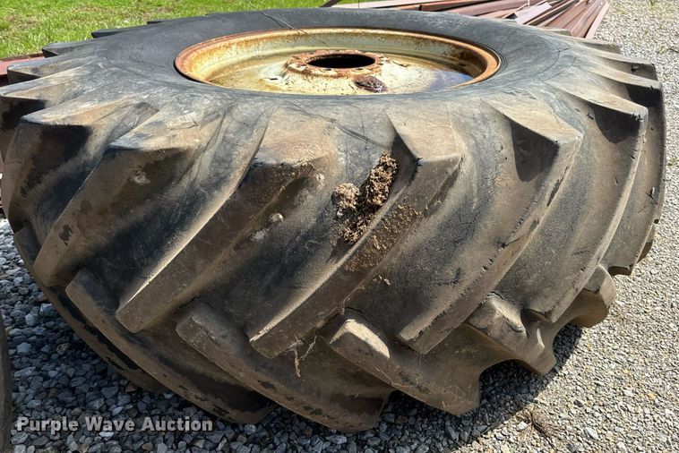 image for item DV1959 (2) 24.5-32 tires and wheels