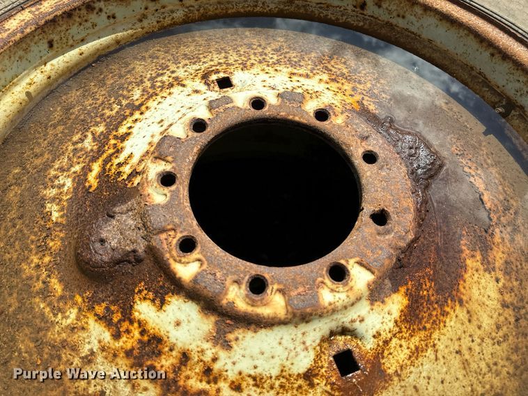 image for item DV1959 (2) 24.5-32 tires and wheels