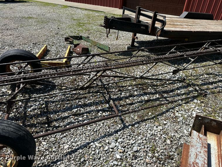 image for item DV1960 John Deere 200 hay bale elevator