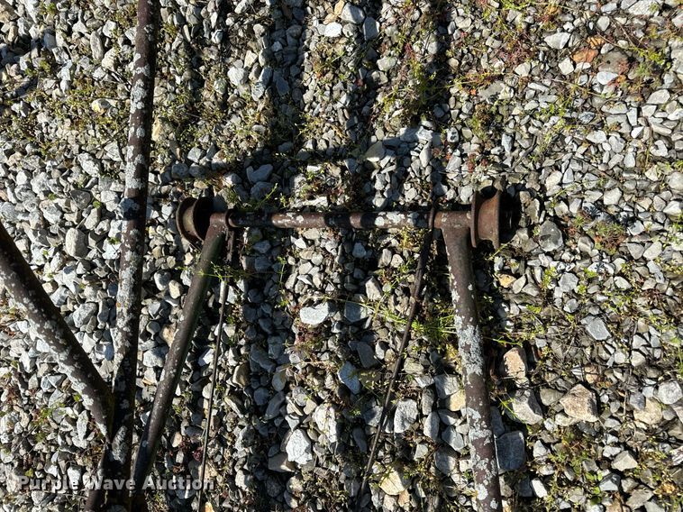 image for item DV1960 John Deere 200 hay bale elevator