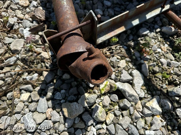 image for item DV1960 John Deere 200 hay bale elevator