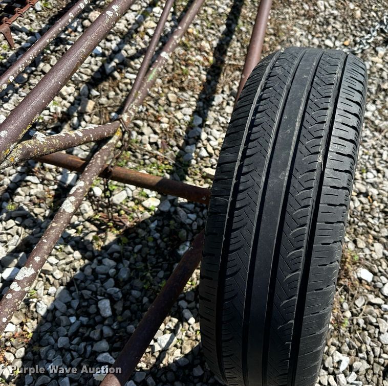 image for item DV1960 John Deere 200 hay bale elevator