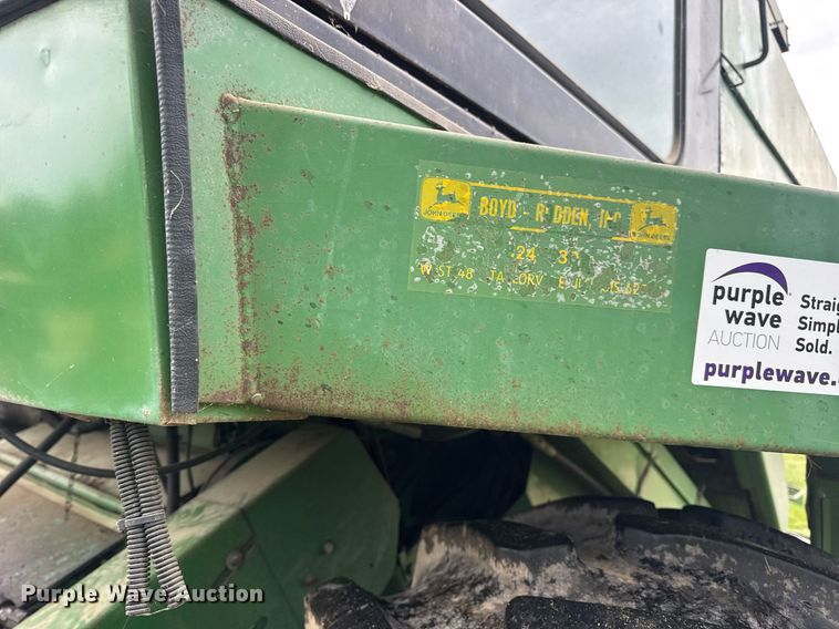 image for item DV4004 1981 John Deere 6620 Turbo combine