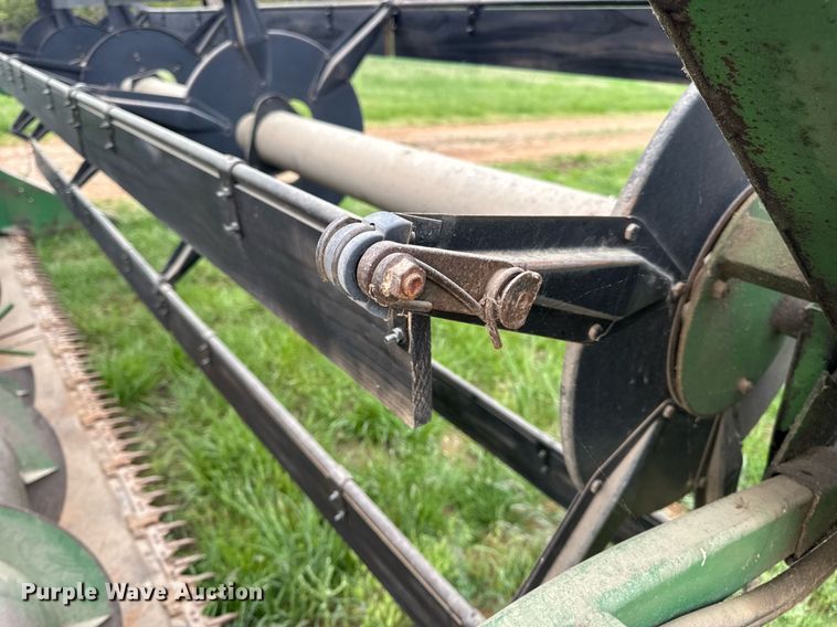 image for item DV4004 1981 John Deere 6620 Turbo combine