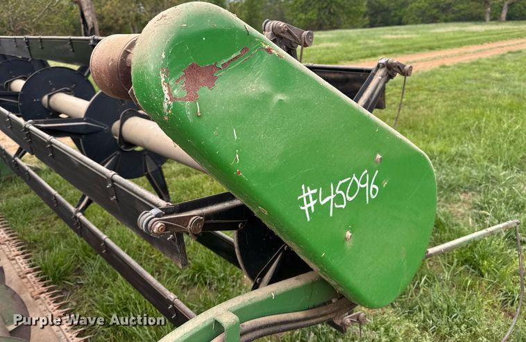 image for item DV4004 1981 John Deere 6620 Turbo combine