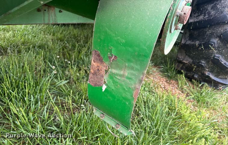 image for item DV4004 1981 John Deere 6620 Turbo combine