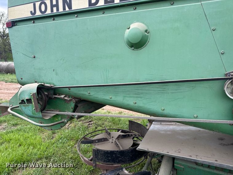 image for item DV4004 1981 John Deere 6620 Turbo combine