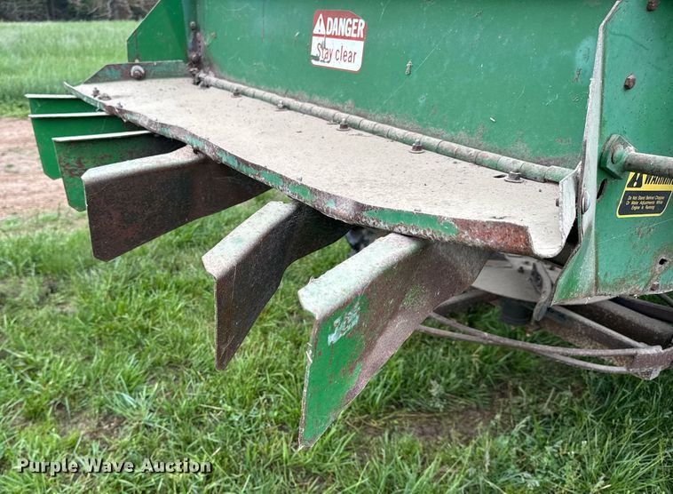 image for item DV4004 1981 John Deere 6620 Turbo combine