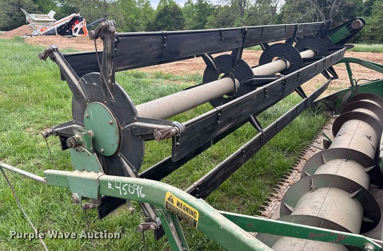 image for item DV4004 1981 John Deere 6620 Turbo combine