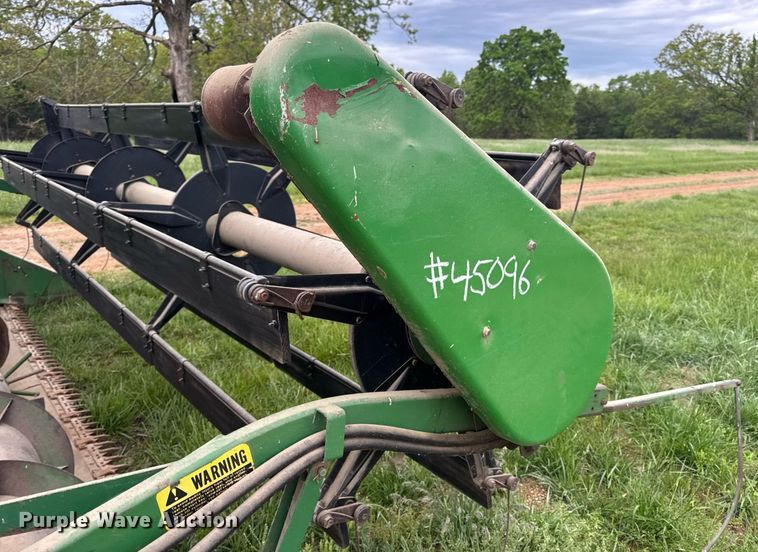 image for item DV4004 1981 John Deere 6620 Turbo combine