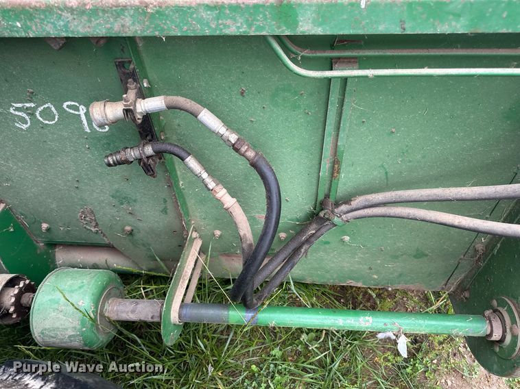 image for item DV4004 1981 John Deere 6620 Turbo combine