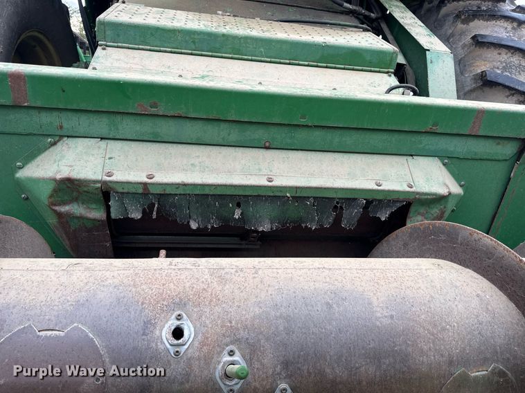 image for item DV4004 1981 John Deere 6620 Turbo combine
