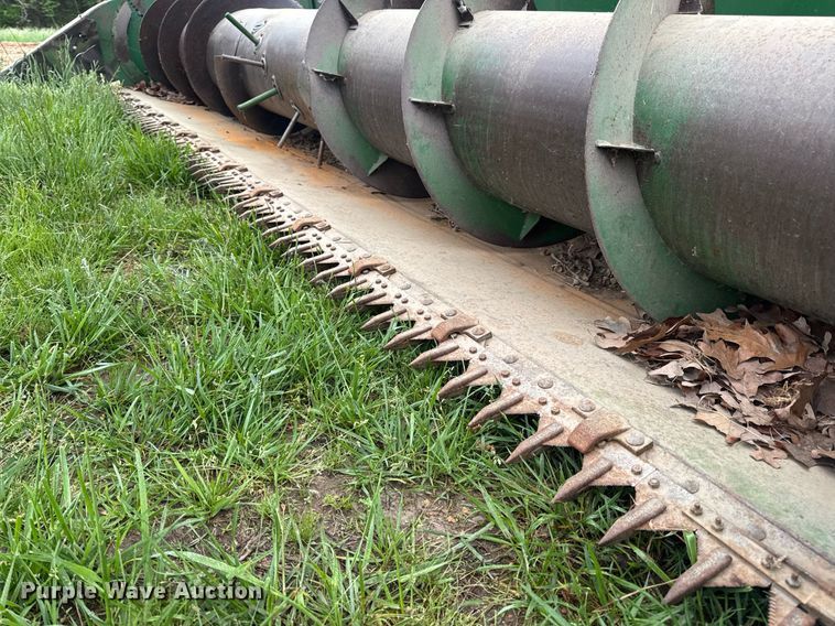 image for item DV4004 1981 John Deere 6620 Turbo combine